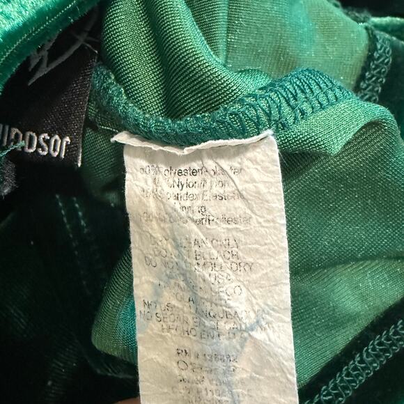 Windsor small ruched and luxe velvet mini dress D4 2357 - Picture 3 of 13